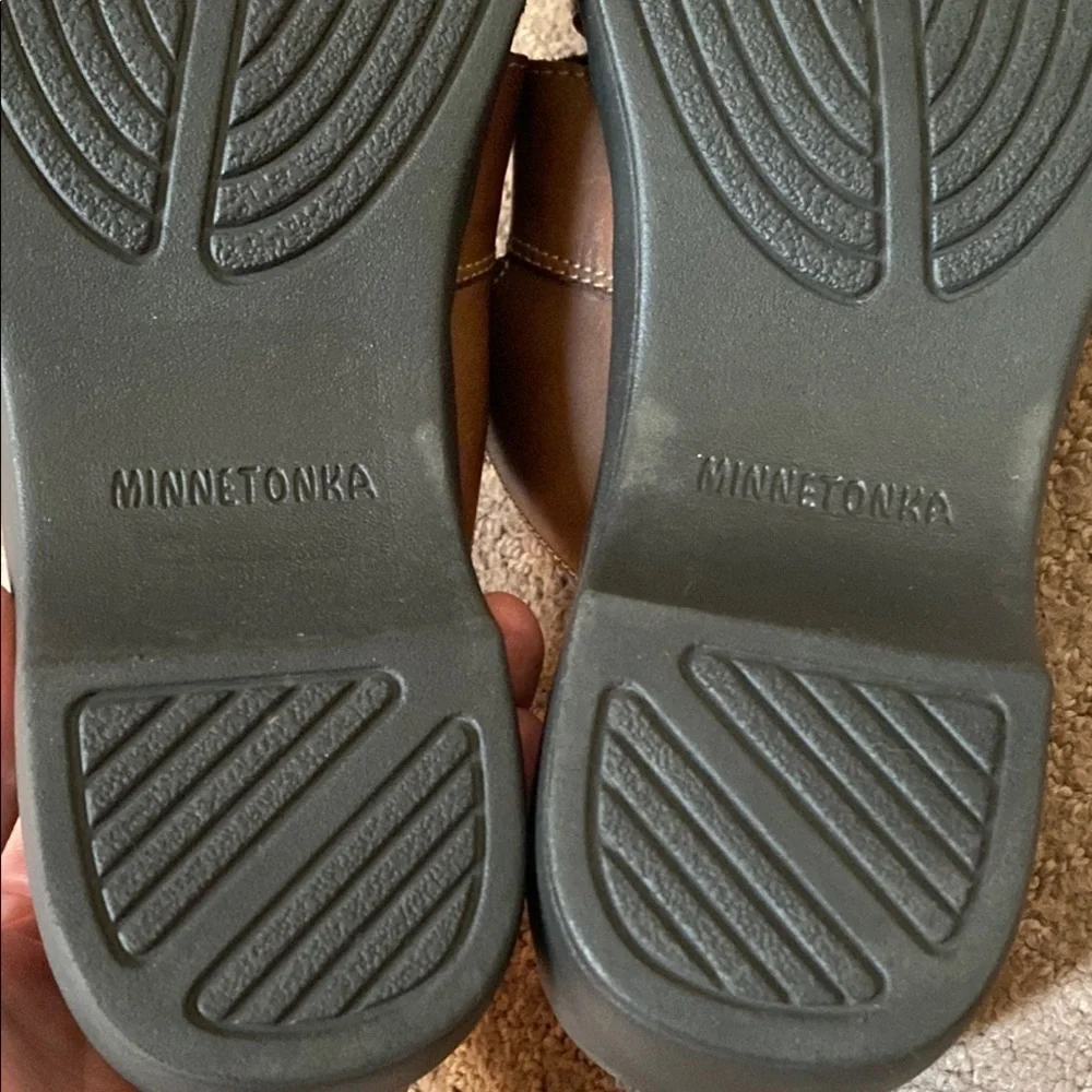 Brown Leather Men’s Minnetonka Size 11 Sandals